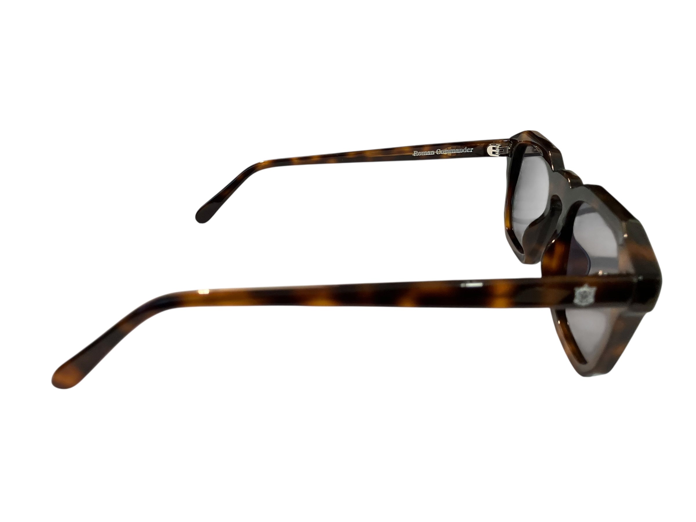 Roman Commander Grey lenses/Tortoise frame